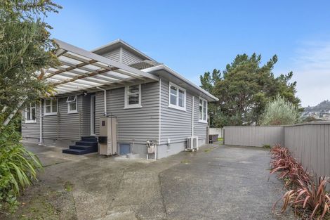Photo of property in 40 Holborn Drive, Stokes Valley, Lower Hutt, 5019