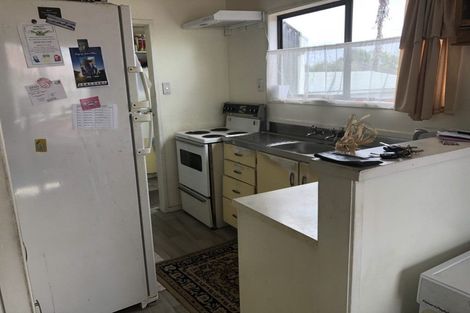 Photo of property in 3 Iris Place, Clendon Park, Auckland, 2103