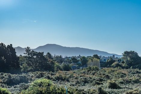 Photo of property in 42 Harry Shaw Way, Raumati South, Paraparaumu, 5032