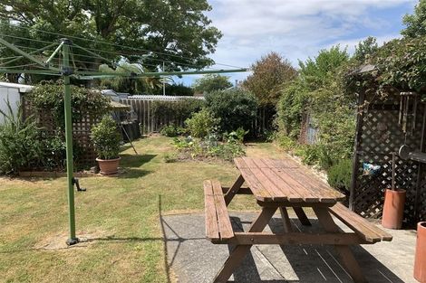 Photo of property in 9 Luxton Place, Rangiora, 7400