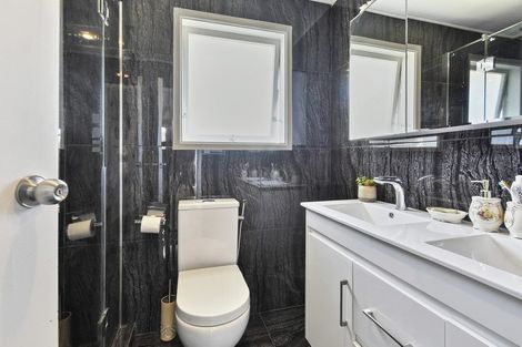 Photo of property in 28 Wayne Drive, Mangere, Auckland, 2022