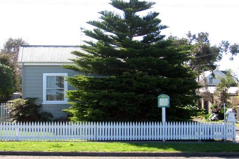 Photo of property in 13 Fox Street, Featherston, 5710
