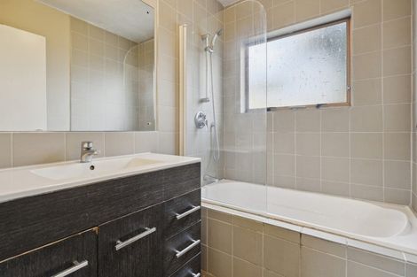 Photo of property in 2/31 Blease Street, New Lynn, Auckland, 0600