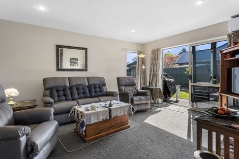 Photo of property in 5 Oldham Place, Darfield, 7510