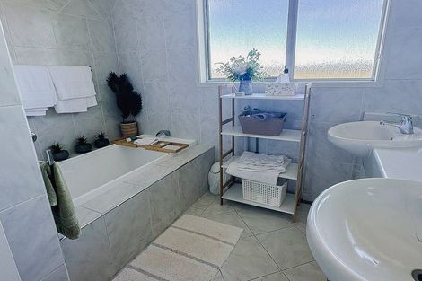 Photo of property in 86 Sylvester Crescent, Flagstaff, Hamilton, 3210