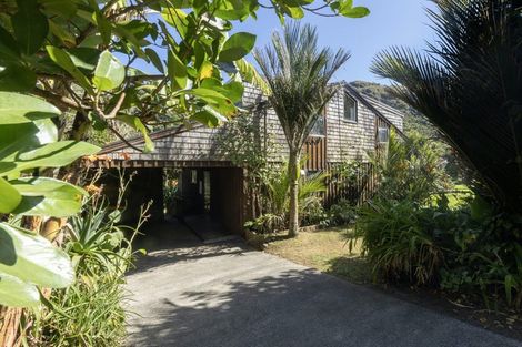 Photo of property in 126 Garden Road, Piha, New Lynn, 0772