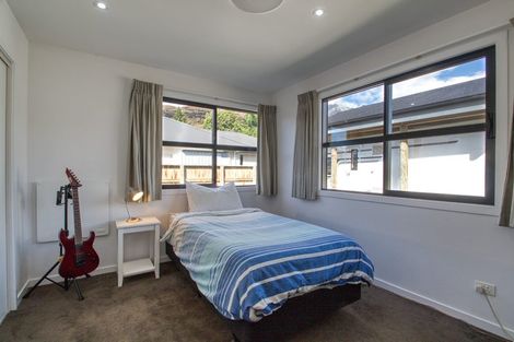 Photo of property in 1 Woodley Place, Glenorchy, 9372