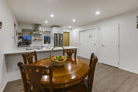 Photo of property in 4337 Great North Road, Glendene, Auckland, 0602