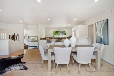 Photo of property in 3 Khaleel Place, Henderson, Auckland, 0612