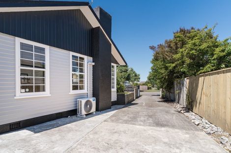 Photo of property in 12 Motuoapa Place, Kelvin Grove, Palmerston North, 4414