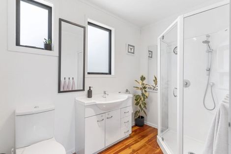 Photo of property in 30 Fairdale Place, Birkdale, Auckland, 0626