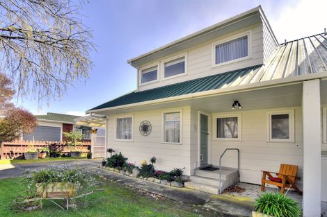 Photo of property in 43 Oak Street, Masterton, 5810