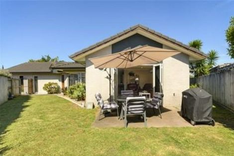 Photo of property in 56 Oriental Parade, Papamoa Beach, Papamoa, 3118