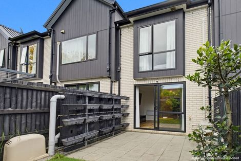 Photo of property in 7 Wharara Lane, Massey, Auckland, 0614