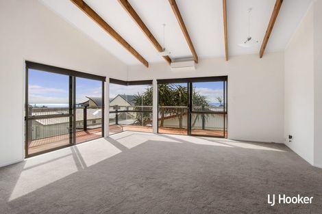 Photo of property in 28 Ocean View Road, Waihi Beach, 3611