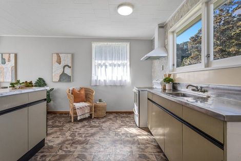 Photo of property in 1 Lakeview Place, Whakatane, 3120