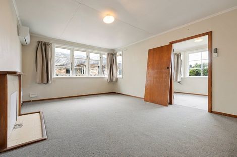 Photo of property in 37 Montgomery Crescent, Bader, Hamilton, 3206