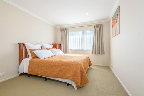 Photo of property in 72 Schnapper Rock Road, Schnapper Rock, Auckland, 0632