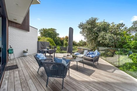 Photo of property in 11a Duncansby Road, Stanmore Bay, Whangaparaoa, 0932
