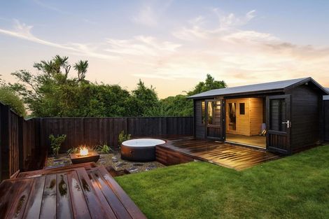 Photo of property in 5b Madeley Road, Mount Pleasant, Christchurch, 8081