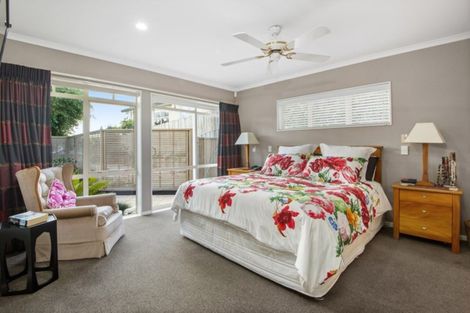 Photo of property in 40 Moyrus Crescent, East Tamaki Heights, Auckland, 2016