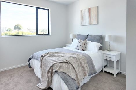 Photo of property in 6/684 Te Atatu Road, Te Atatu Peninsula, Auckland, 0610