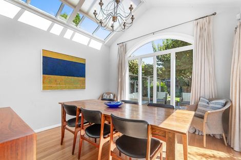 Photo of property in 43 Colombo Street, Cashmere, Christchurch, 8022