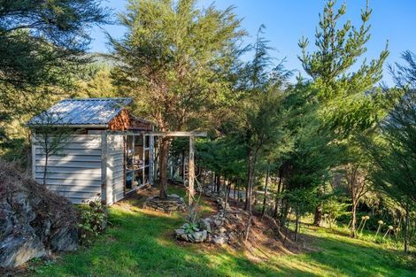 Photo of property in 165 Boons Valley Road, Waikawa, Picton, 7220