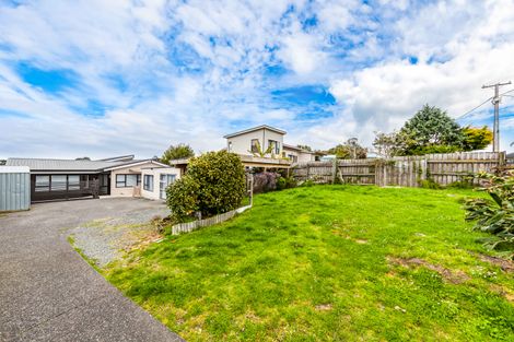 Photo of property in 70 Wade River Road, Stanmore Bay, Whangaparaoa, 0932