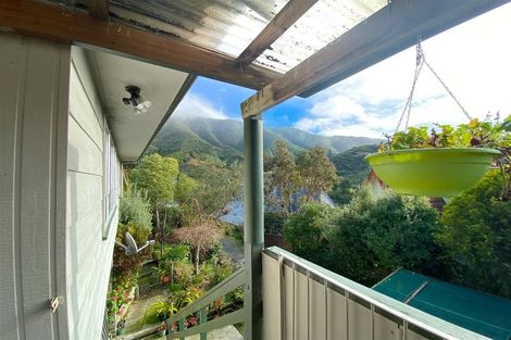 Photo of property in 10 Webster Place, Picton, 7220