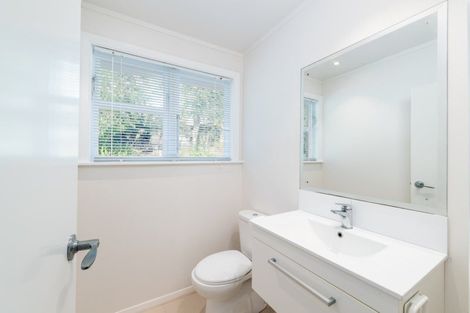 Photo of property in 231 Whites Line East, Waiwhetu, Lower Hutt, 5010