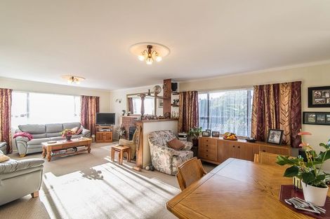 Photo of property in 40 Eruini Street, Waikanae Beach, Waikanae, 5036