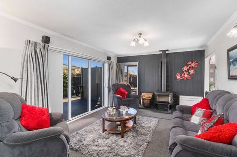 Photo of property in 26 Royal Park Drive, Parklands, Christchurch, 8083