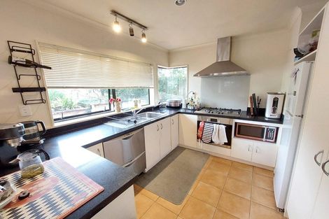 Photo of property in 10 Pukatea Avenue, Albany, Auckland, 0632