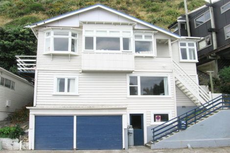 Photo of property in 156 The Esplanade, Houghton Bay, Wellington, 6023