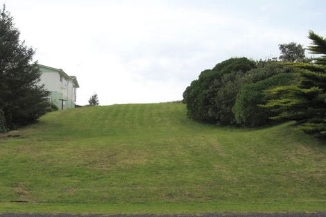 Photo of property in 118 Ocean Beach Road, Tairua, 3508