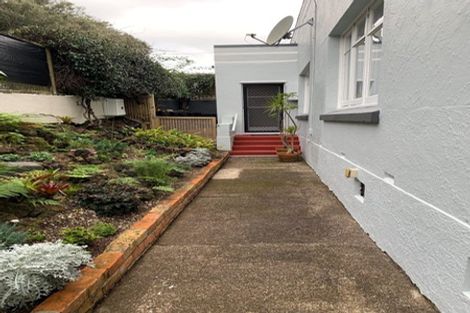 Photo of property in 1/64 Victoria Road, Devonport, Auckland, 0624