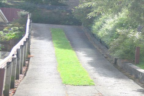 Photo of property in 33 Vista Crescent, Maoribank, Upper Hutt, 5018