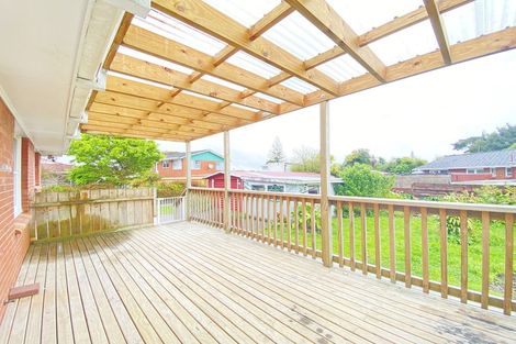 Photo of property in 63 Edgewater Drive, Pakuranga, Auckland, 2010