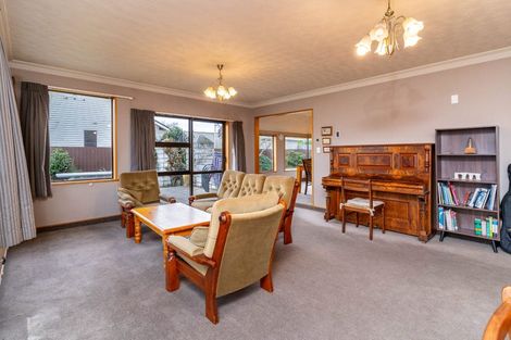 Photo of property in 21 Dryden Street, Milton, 9220