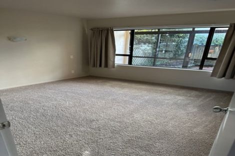 Photo of property in 2/136 Karori Road, Karori, Wellington, 6012