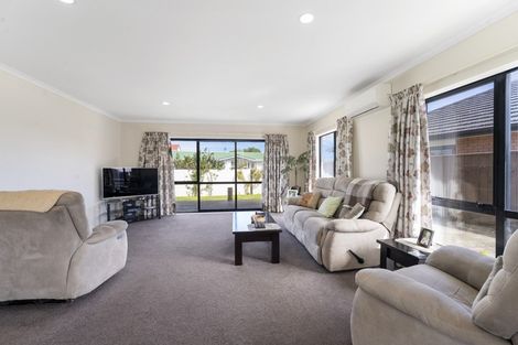 Photo of property in 3 Phoenix Court, Otaki, 5512