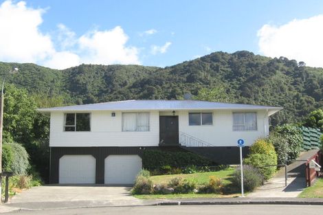 Photo of property in 19 Dakota Grove, Totara Park, Upper Hutt, 5018