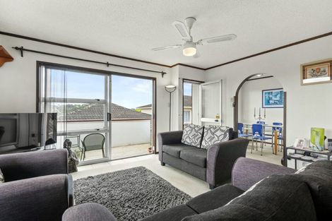 Photo of property in 2/24 Bayview Road, Bayview, Auckland, 0629