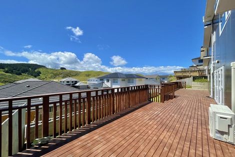 Photo of property in 154 Amesbury Drive, Churton Park, Wellington, 6037