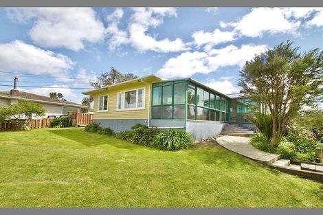 Photo of property in 12 Donovan Avenue, Massey, Auckland, 0614