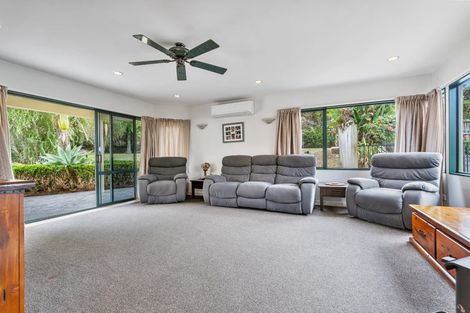 Photo of property in 10 Matarau Road, Matarau, Kamo, 0185