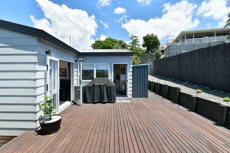 Photo of property in 2/4 Kenneth Hopper Place, Manly, Whangaparaoa, 0930