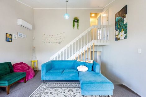 Photo of property in 1/4 Newstead Avenue, Browns Bay, Auckland, 0632