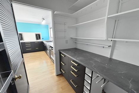 Photo of property in 1 Iwiroa Terrace, Durie Hill, Whanganui, 4500